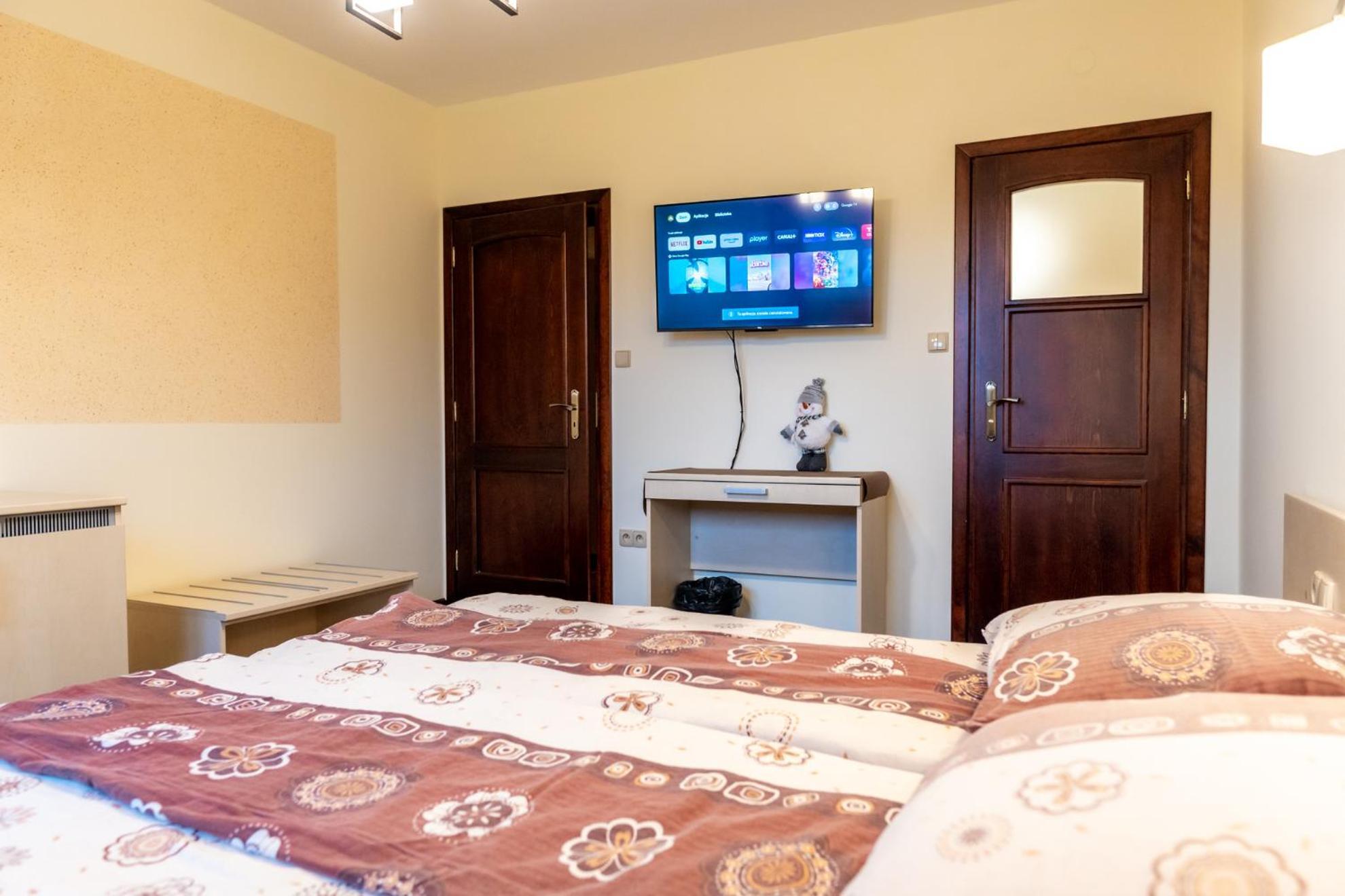 Hotel Gosciniec Stara Szkola Haluszowa Esterno foto