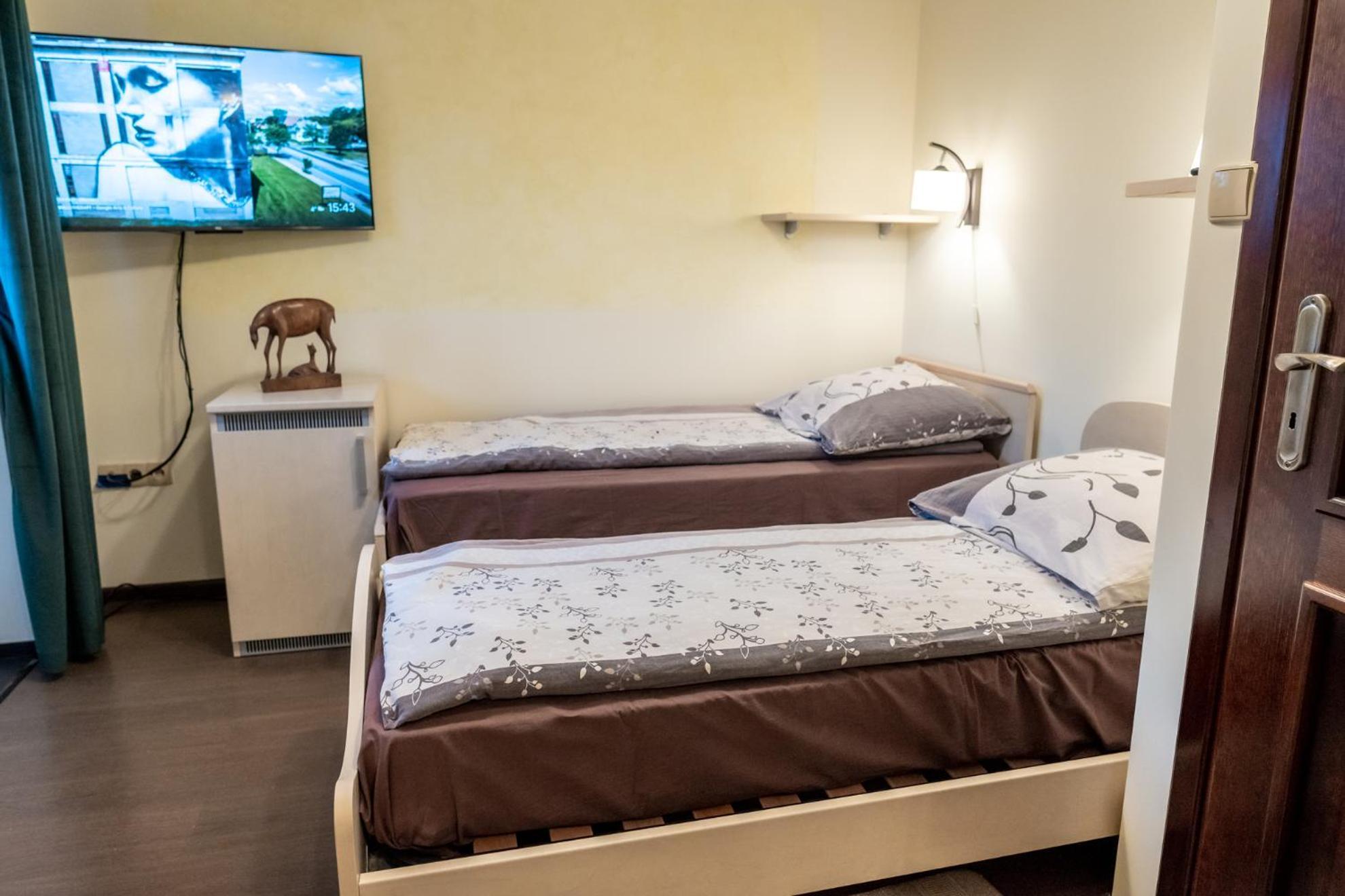 Hotel Gosciniec Stara Szkola Haluszowa Esterno foto